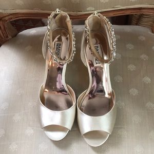 Badgley Mischka Size 8.5 sandal